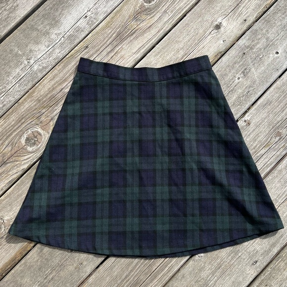 BRANDY MELVILLE Jocelyn tartan green skirt size 26” - Picture 8 of 11